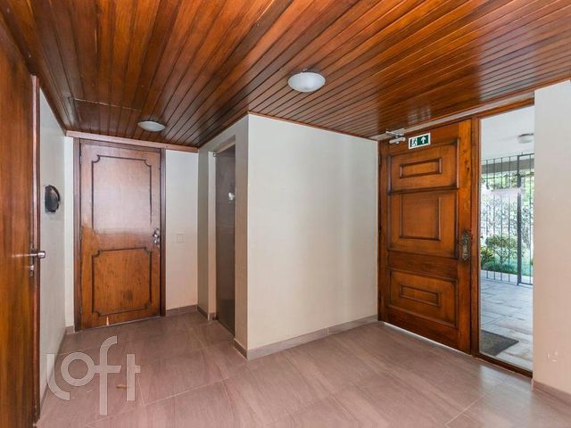 Apartamento com 210m², 3 dormitórios, 1 suíte, 2 vagas, Auxiliadora em Porto Alegre