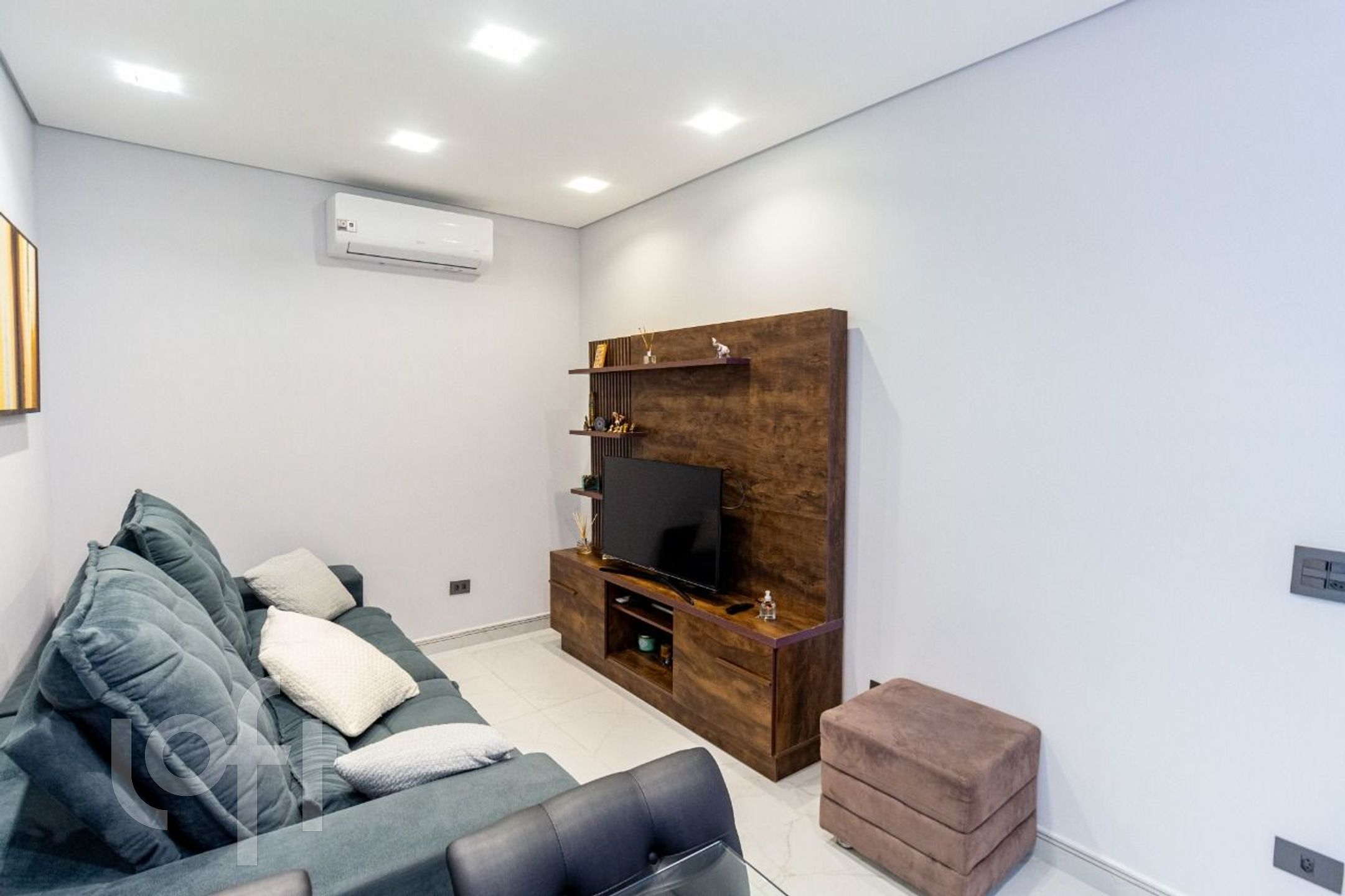 Casa à venda com 3 quartos, 180m² - Foto 2