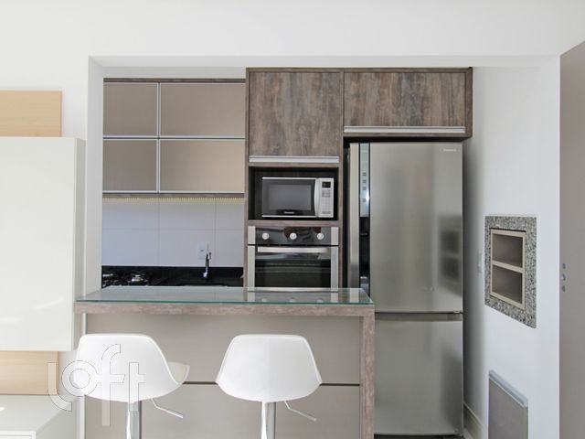 Apartamento com 65m², 2 dormitórios, 1 suíte, 2 vagas, Higienópolis em Porto Alegre