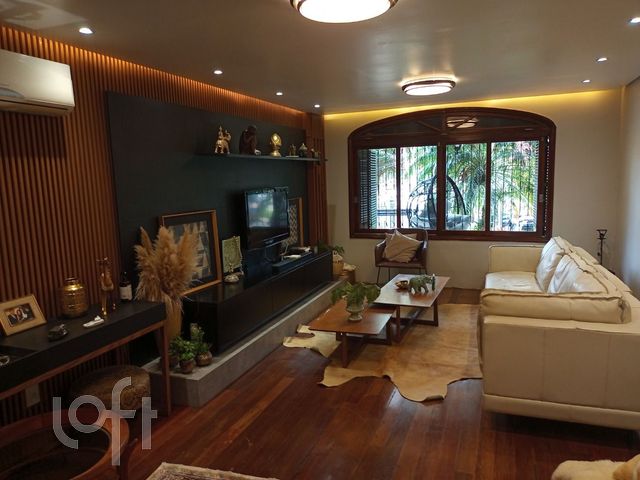 Casa com 296m², 4 dormitórios, 3 suítes, 4 vagas, Três Figueiras em Porto Alegre