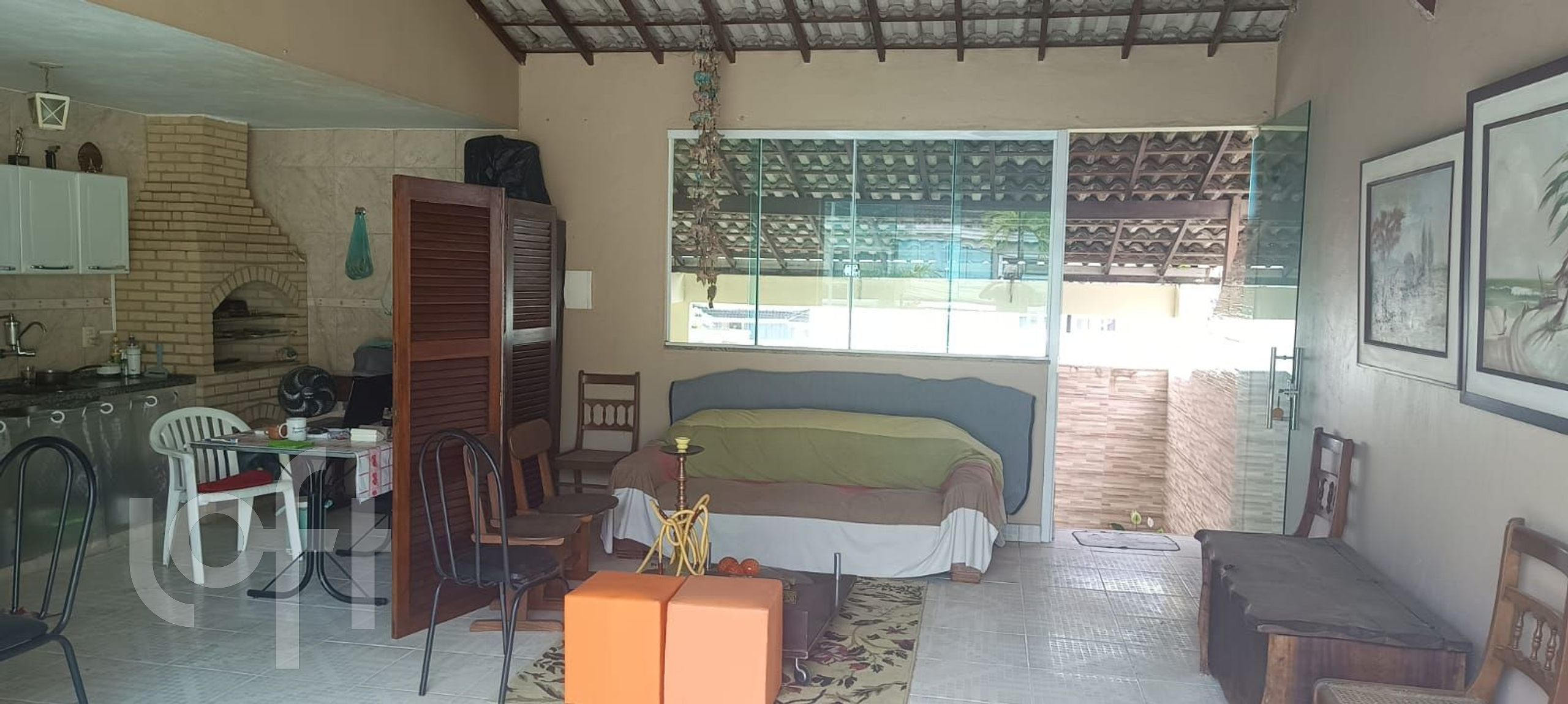 Venda de Casa em Condomínio com 3 quarto(s), 1 suíte(s), por R$ 860.0 mil em Vargem Pequena.