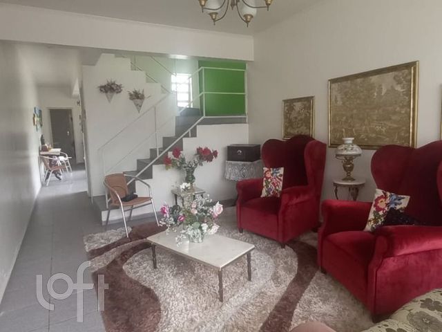 Casa com 256m², 4 dormitórios, 1 suíte, 1 vaga, Santana em Porto Alegre