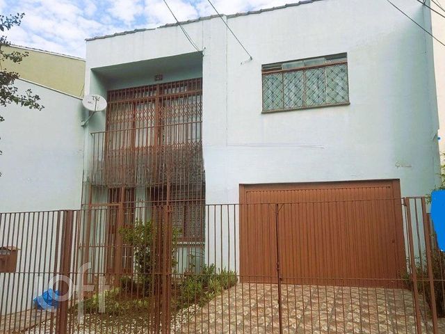 Casa com 256m², 4 dormitórios, 1 suíte, 1 vaga, Santana em Porto Alegre