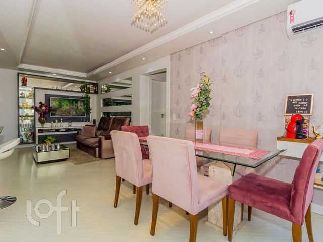 Apartamento com 90m², 3 dormitórios, 1 suíte, 2 vagas, Vila Ipiranga em Porto Alegre