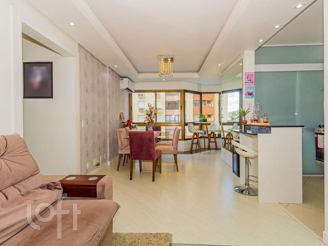 Apartamento com 90m², 3 dormitórios, 1 suíte, 2 vagas, Vila Ipiranga em Porto Alegre