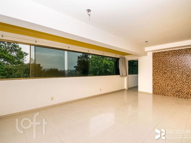 Apartamento com 127m², 3 dormitórios, 1 suíte, 2 vagas, Vila Ipiranga em Porto Alegre
