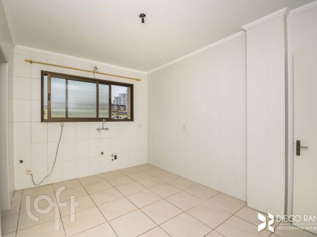 Apartamento com 127m², 3 dormitórios, 1 suíte, 2 vagas, Vila Ipiranga em Porto Alegre