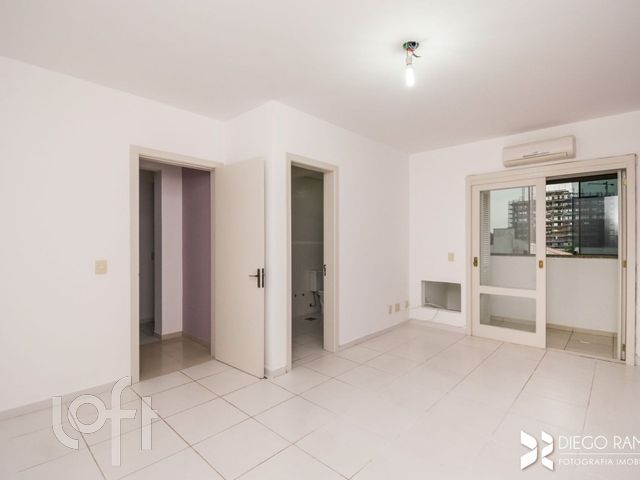 Apartamento com 127m², 3 dormitórios, 1 suíte, 2 vagas, Vila Ipiranga em Porto Alegre