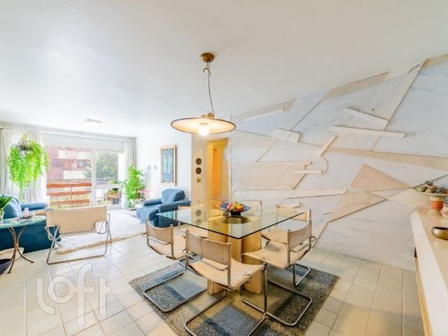 Apartamento com 136m², 3 dormitórios, 1 suíte, 1 vaga, Auxiliadora em Porto Alegre