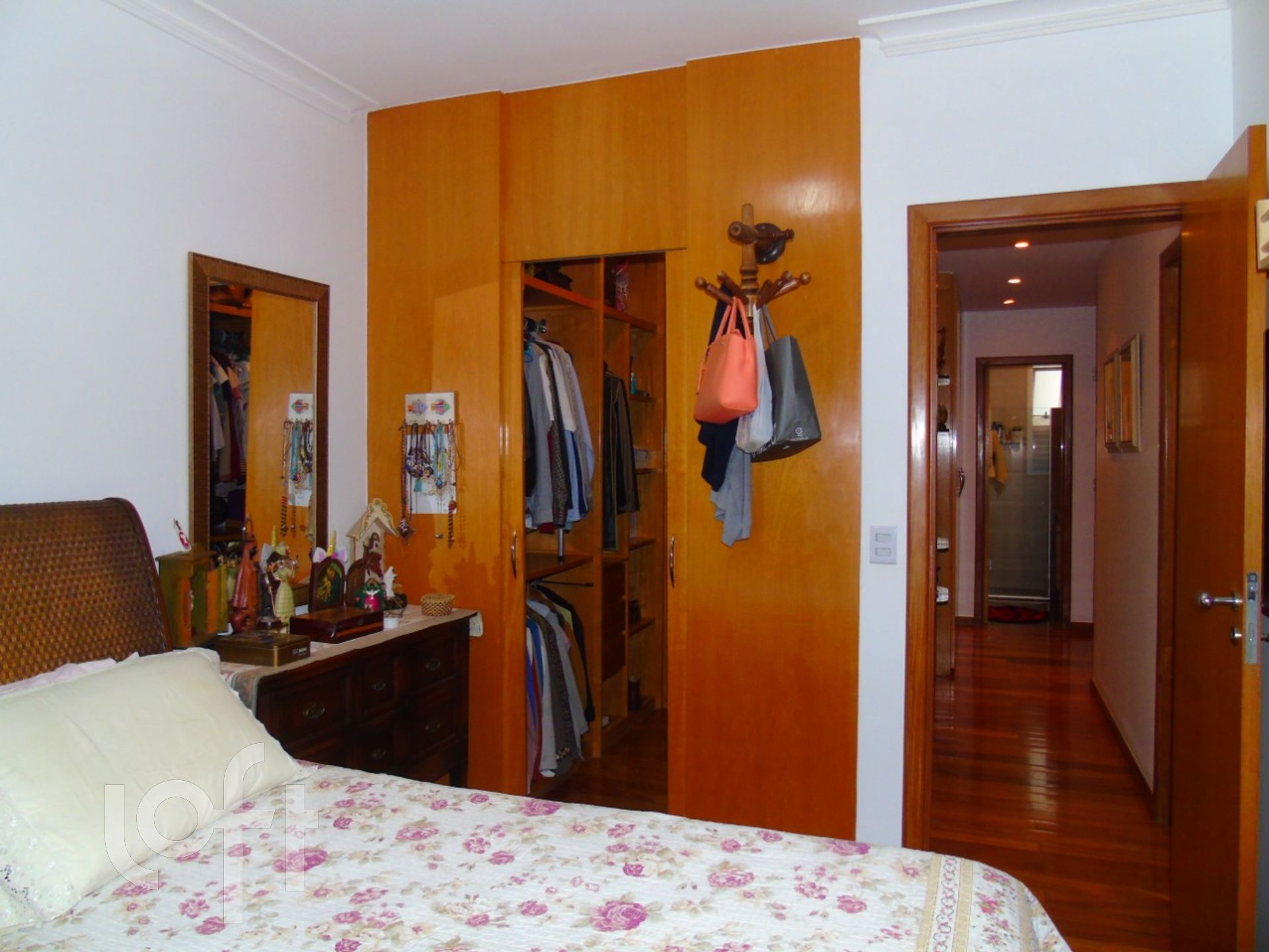 Apartamento à venda com 4 quartos, 140m² - Foto 7