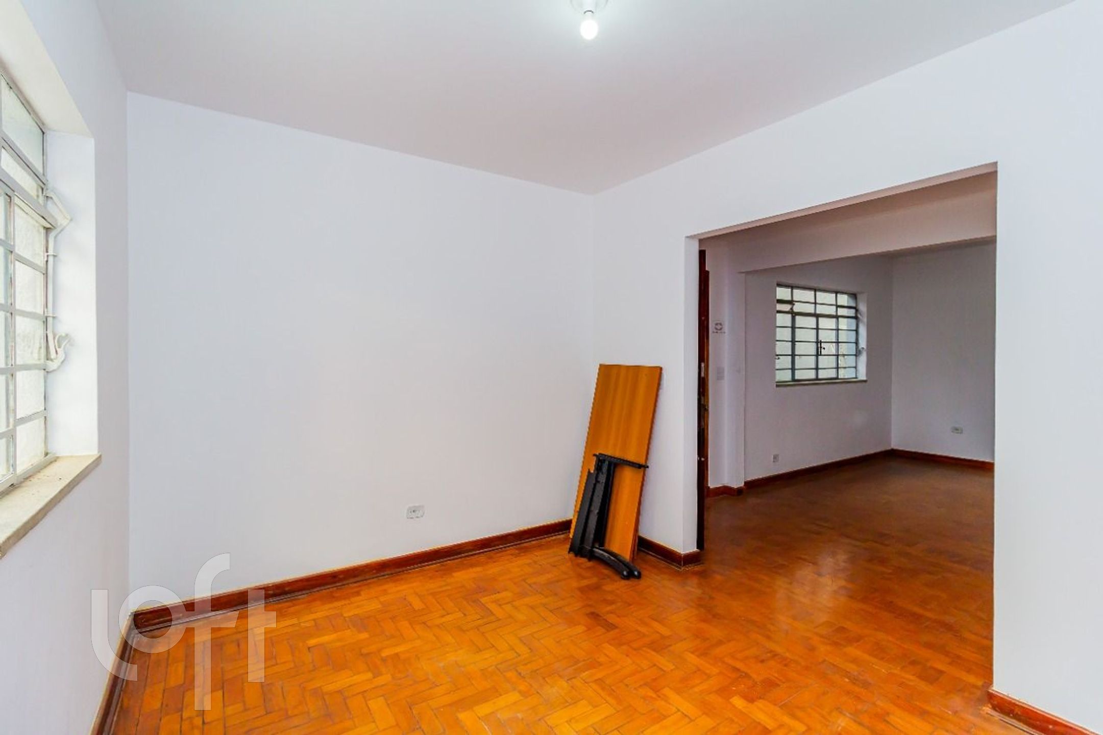 Casa à venda com 3 quartos, 112m² - Foto 1