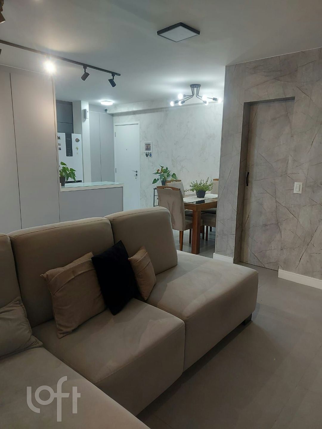 Apartamento à venda com 2 quartos, 63m² - Foto 3