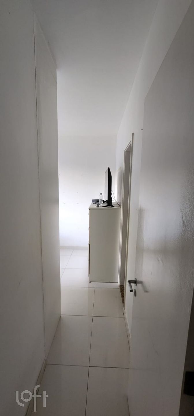 Apartamento à venda com 2 quartos, 67m² - Foto 13