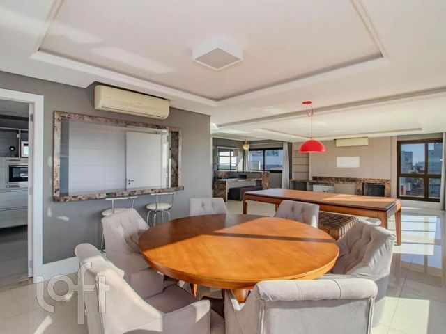 Apartamento com 204m², 3 dormitórios, 3 suítes, 4 vagas, Bela Vista em Porto Alegre