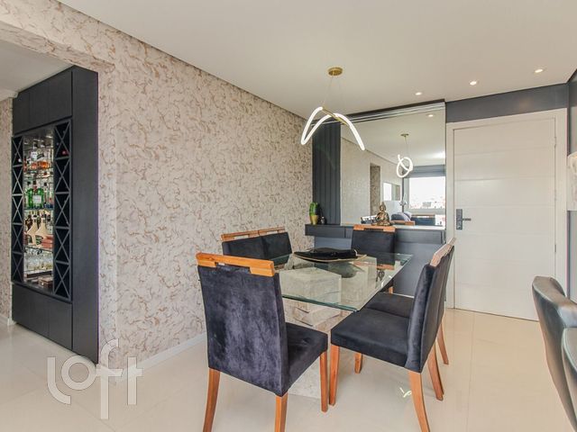 Apartamento com 68m², 2 dormitórios, 1 suíte, 2 vagas, Santana em Porto Alegre