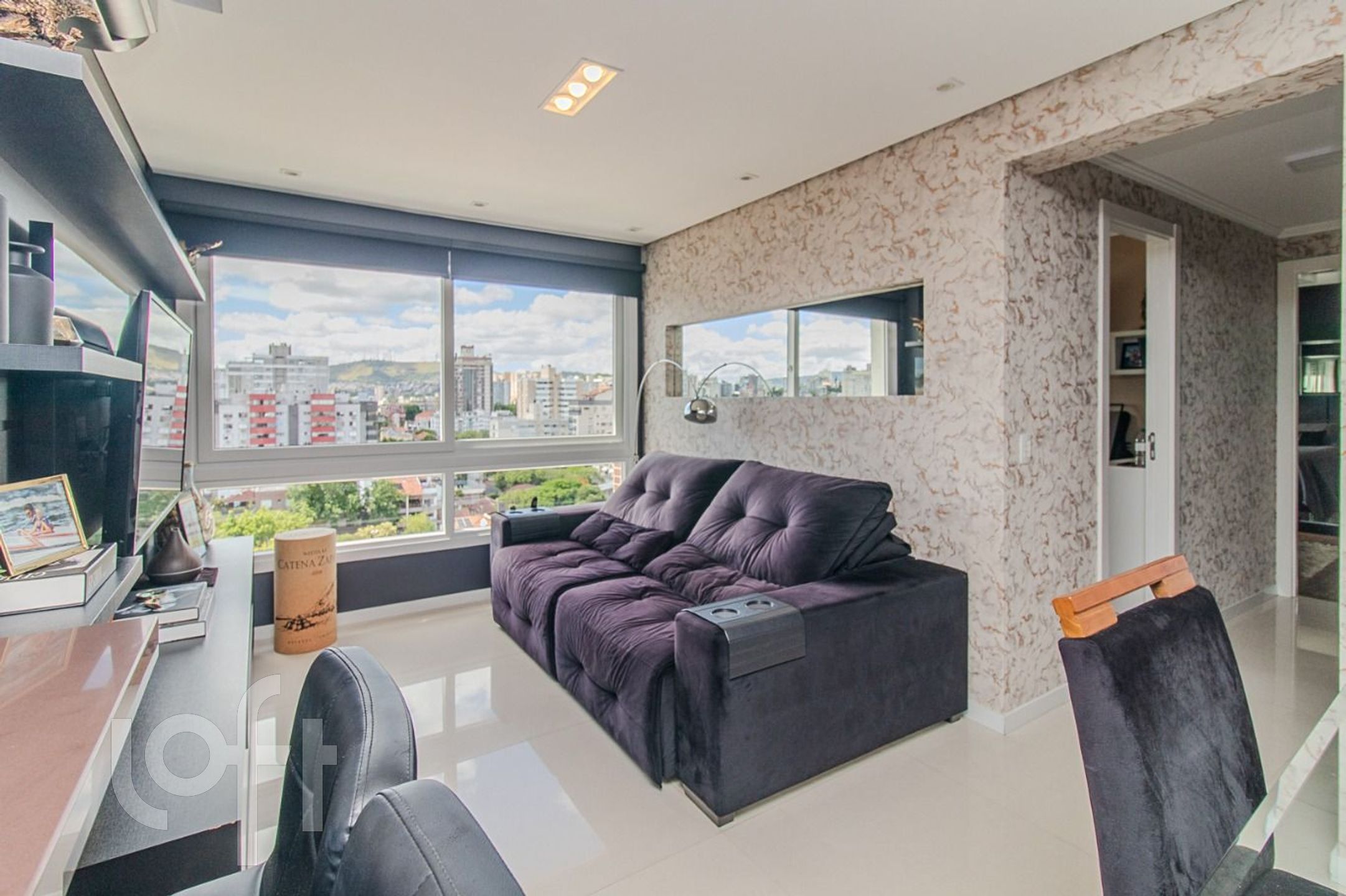 Apartamento com 68m², 2 dormitórios, 1 suíte, 2 vagas, Santana em Porto Alegre