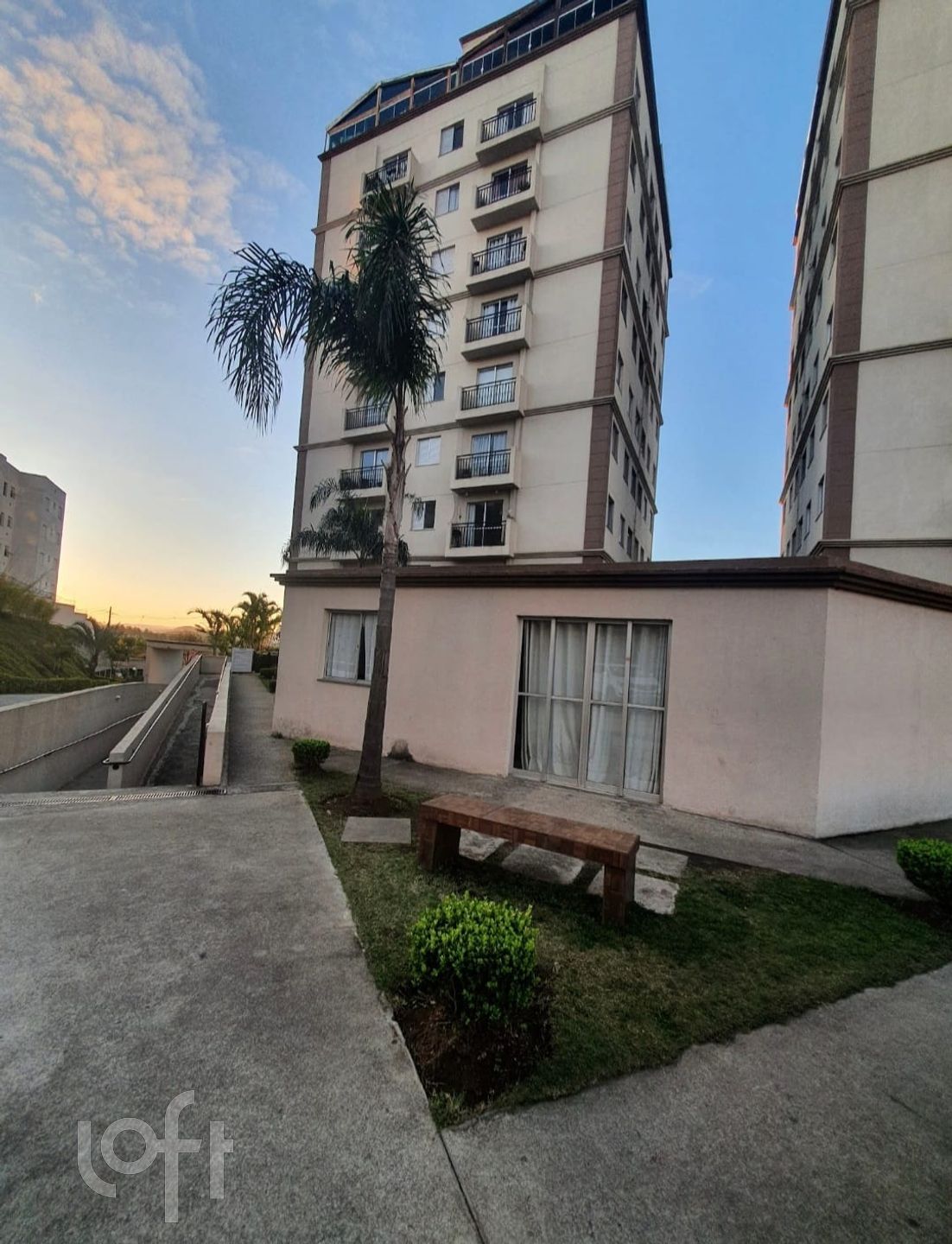 Imagem da propriedade PU1r528e 10