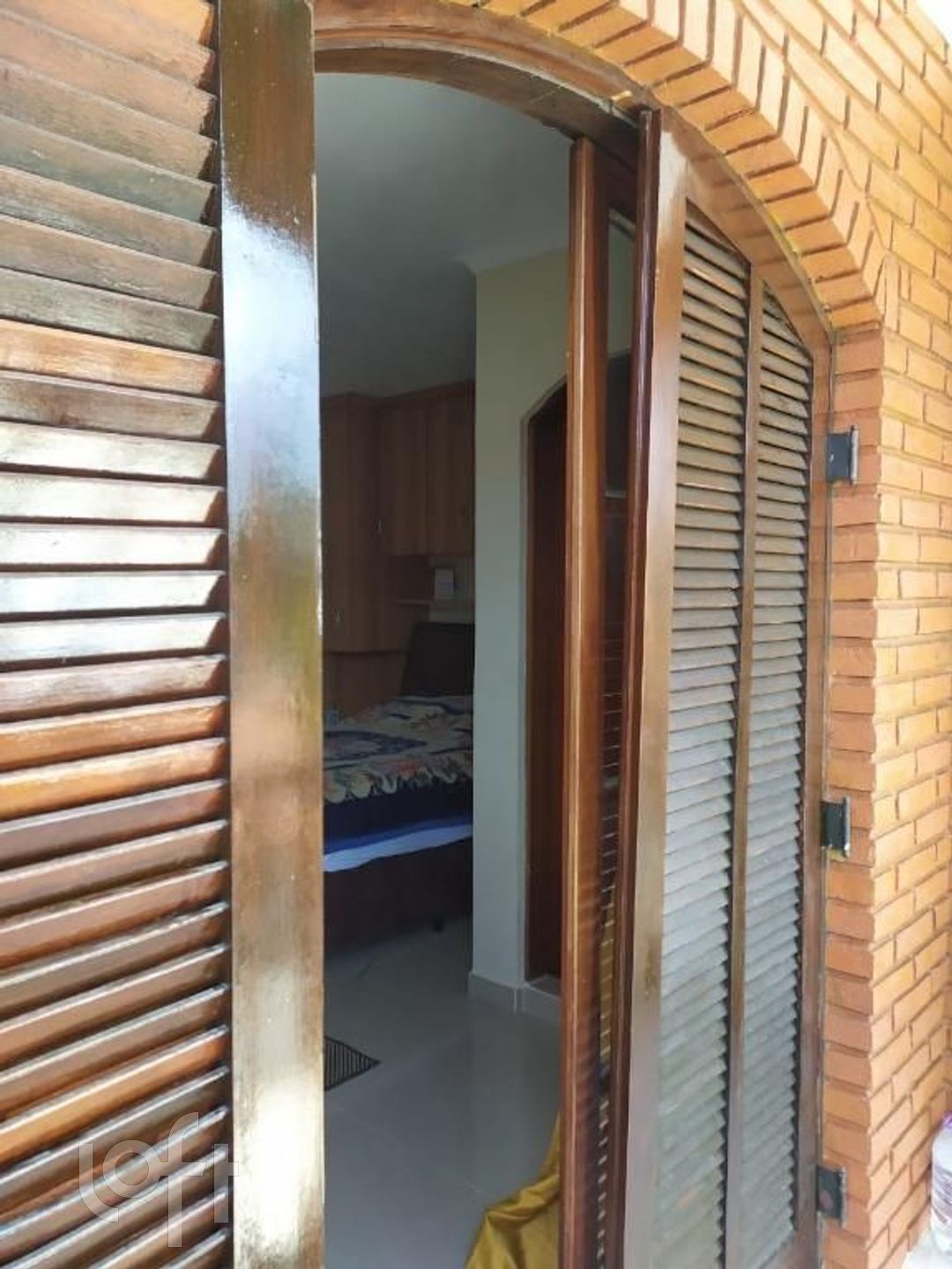 Casa à venda com 3 quartos, 203m² - Foto 2