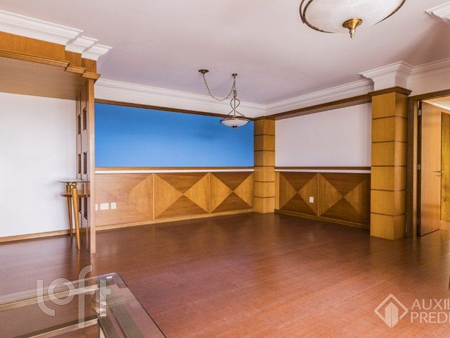 Apartamento com 95m², 3 dormitórios, 1 suíte, 1 vaga, Petrópolis em Porto Alegre