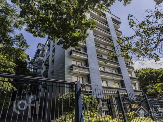 Apartamento com 95m², 3 dormitórios, 1 suíte, 1 vaga, Petrópolis em Porto Alegre