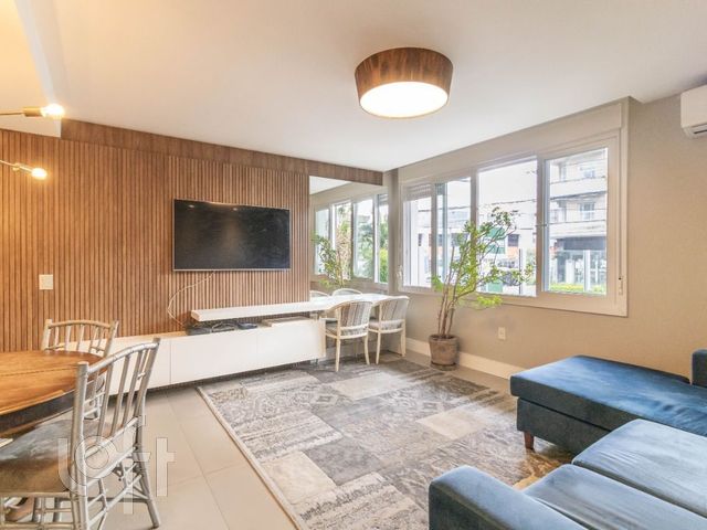 Apartamento com 75m², 2 dormitórios, 1 suíte, 1 vaga, Moinhos de Vento em Porto Alegre