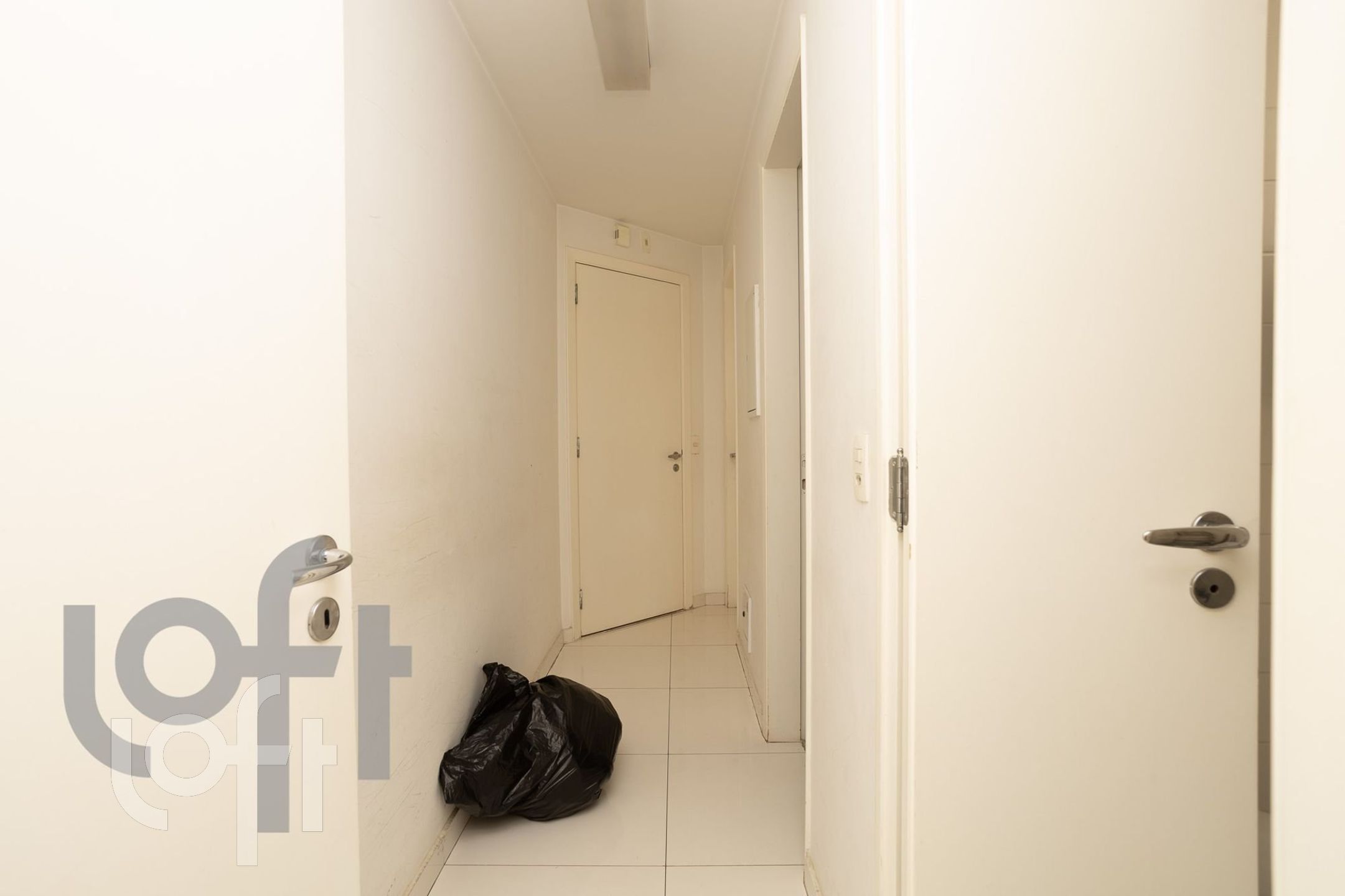 Apartamento à venda com 3 quartos, 230m² - Foto 30