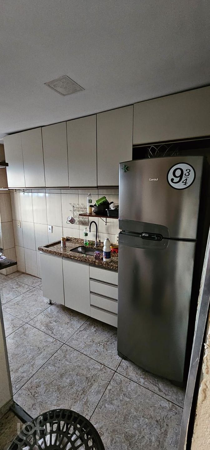 Apartamento à venda com 2 quartos, 47m² - Foto 2