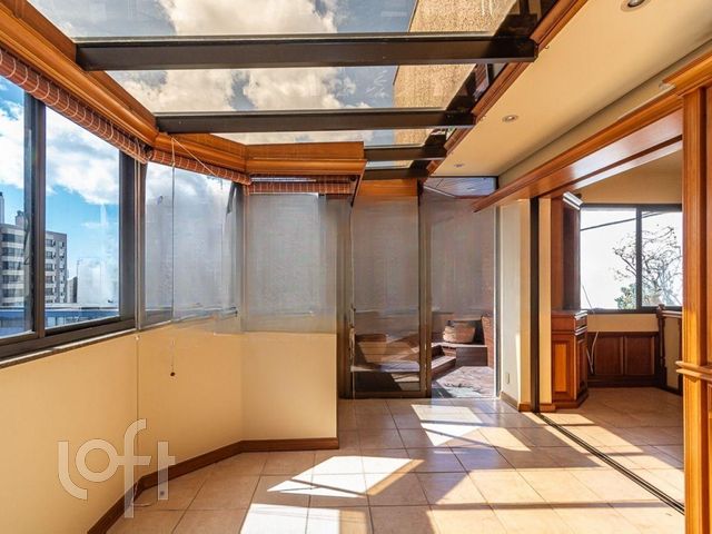 Apartamento com 207m², 3 dormitórios, 1 suíte, 3 vagas, Menino Deus em Porto Alegre