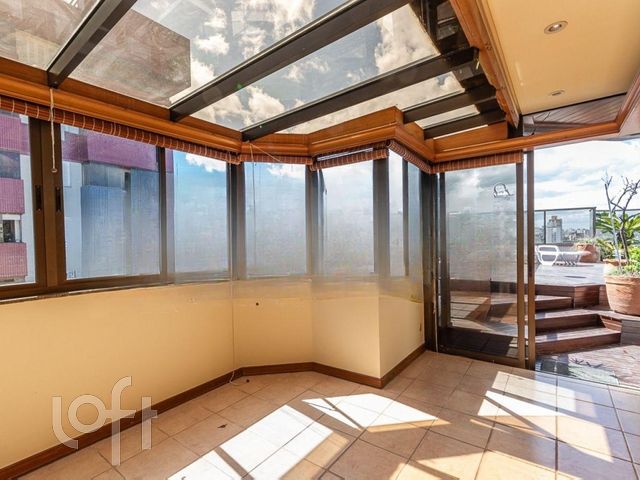 Apartamento com 207m², 3 dormitórios, 1 suíte, 3 vagas, Menino Deus em Porto Alegre