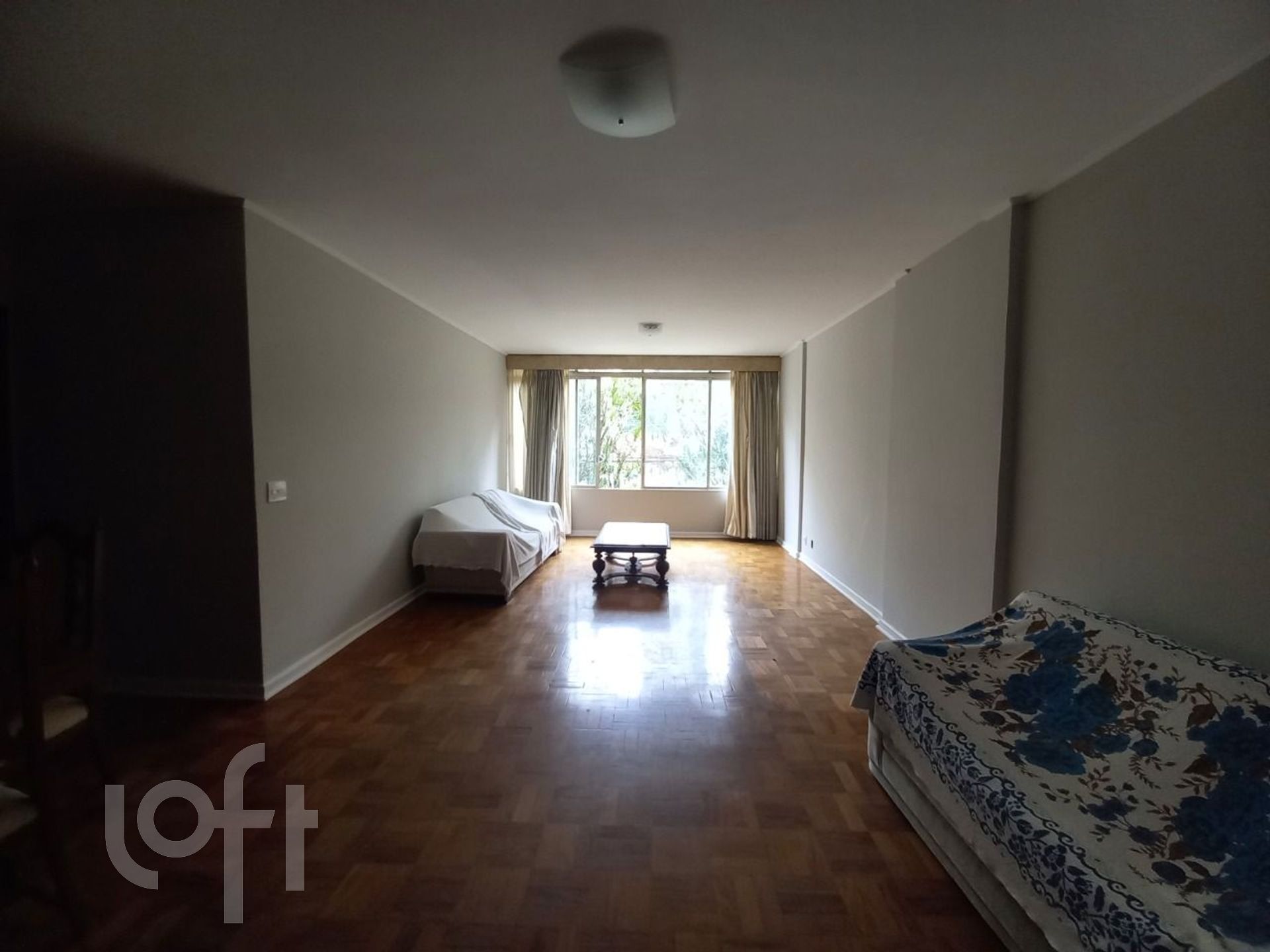 Apartamento à venda com 3 quartos, 160m² - Foto 2