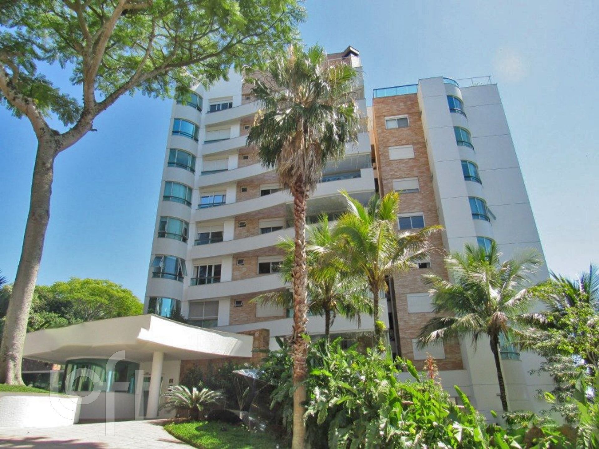 Apartamentos com 505m², 4 quartos, 4 suítes, 6 garagens, no bairro João Paulo em Florianópolis