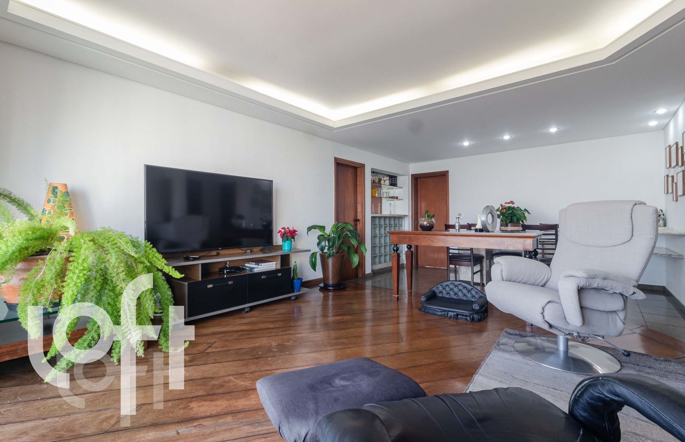 Apartamento à venda com 4 quartos, 170m² - Foto 1