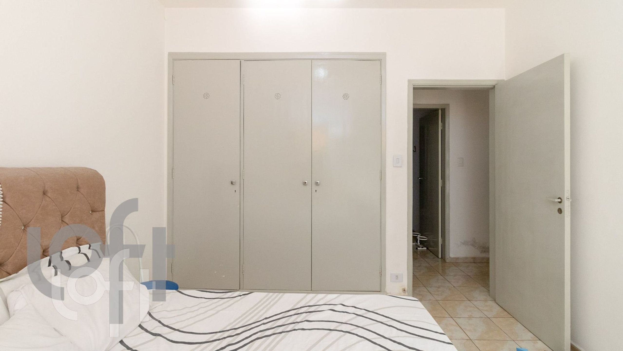 Apartamento à venda com 3 quartos, 97m² - Foto 2