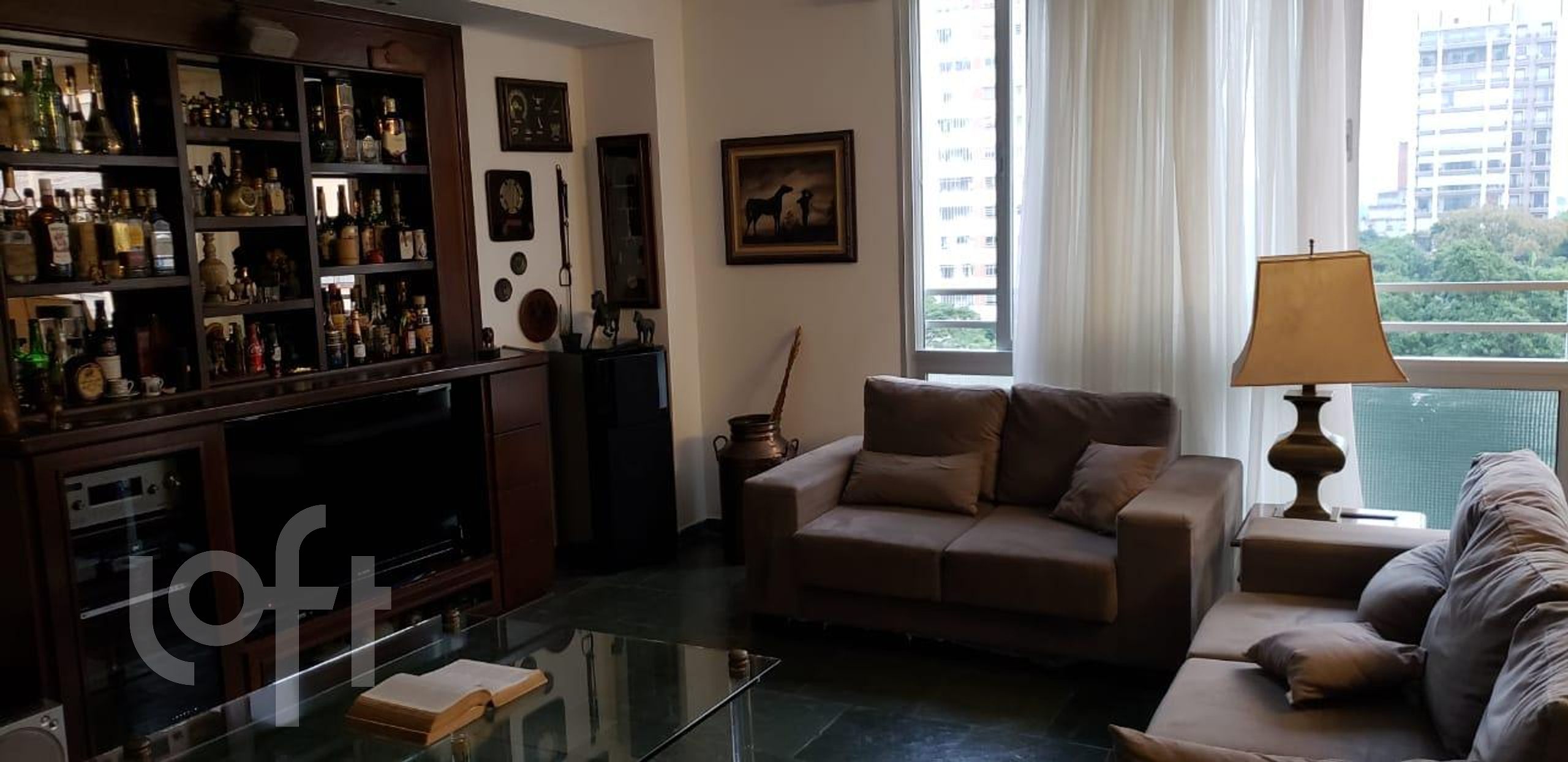 Apartamento à venda com 3 quartos, 145m² - Foto 2