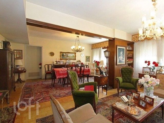 Apartamento com 248m², 3 dormitórios, 1 suíte, 2 vagas, Rio Branco em Porto Alegre