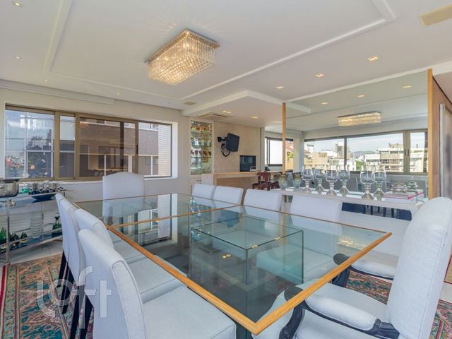 Apartamento com 187m², 3 dormitórios, 3 suítes, 2 vagas, Bela Vista em Porto Alegre