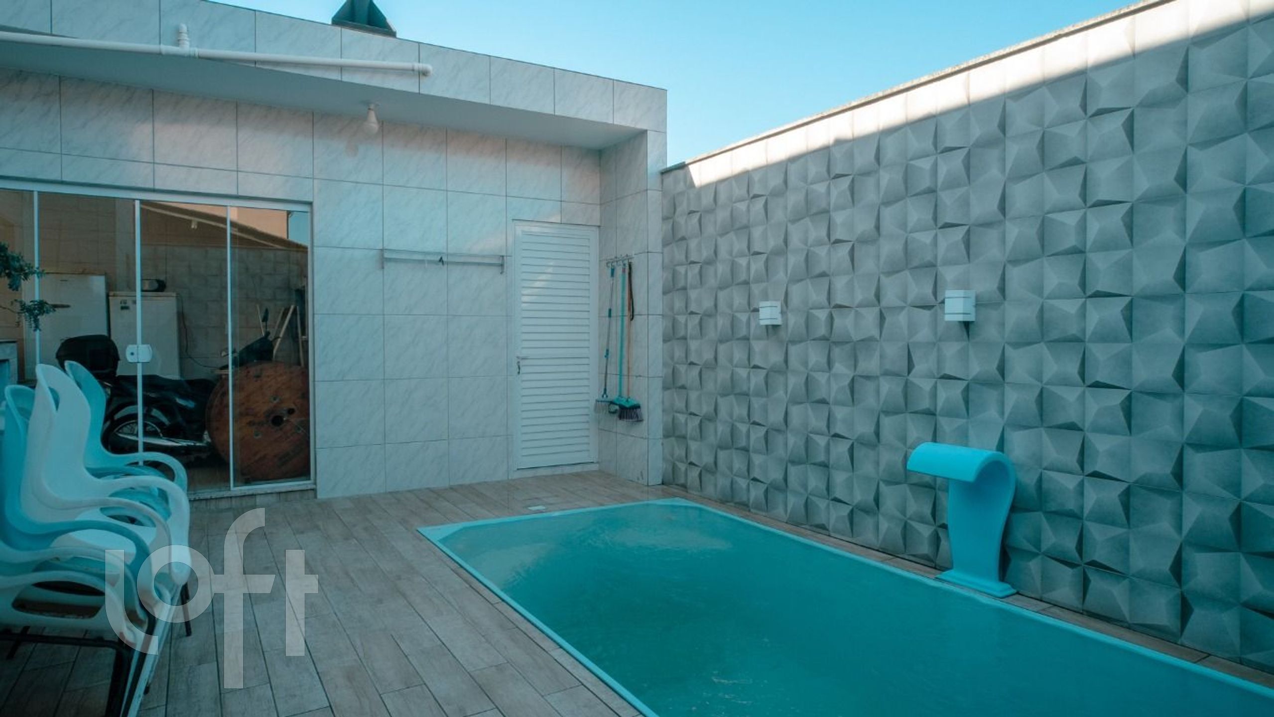 Casa à venda em São João do Rio Vermelho com 165 m², 3 quartos