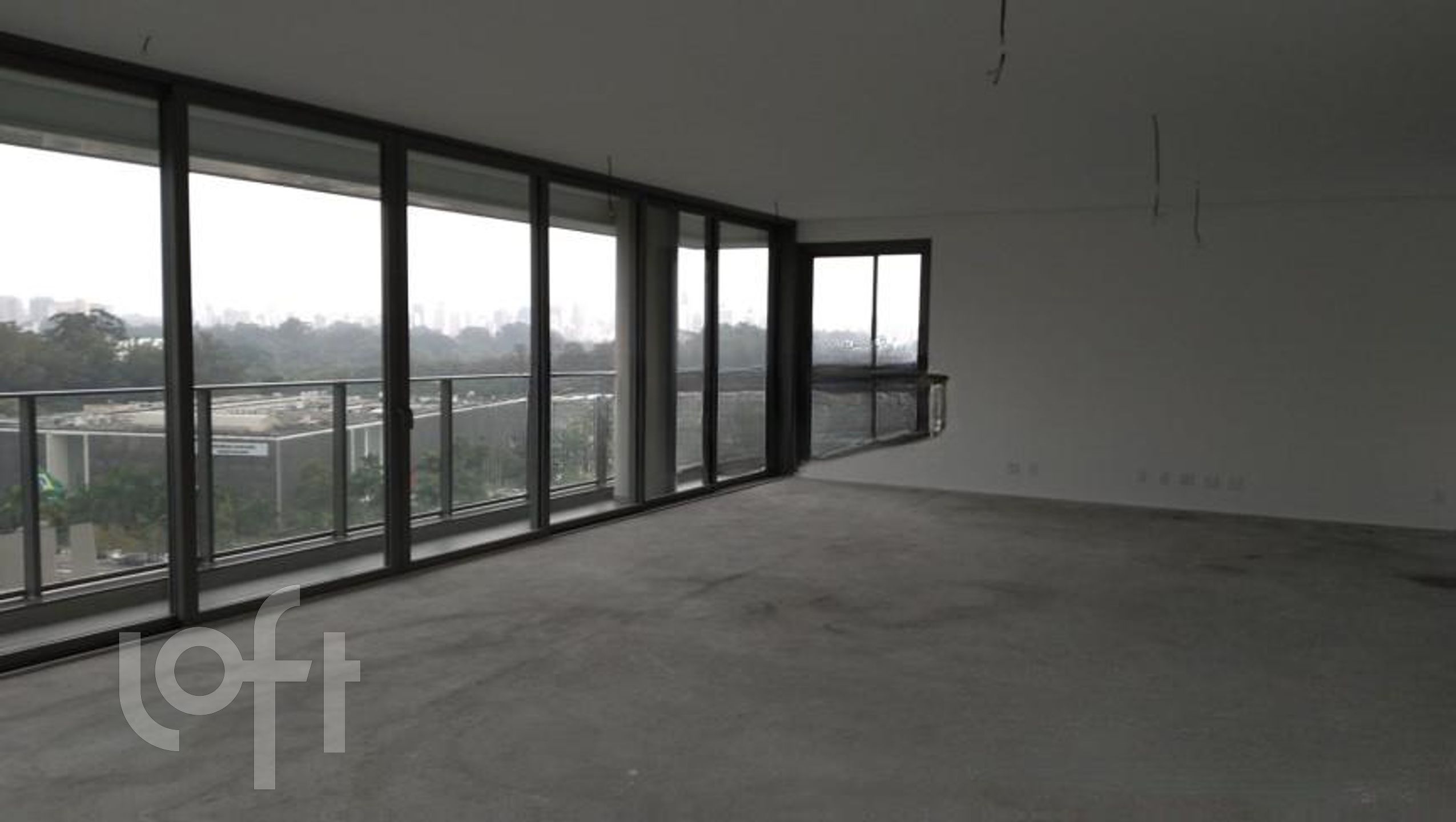 Apartamento à venda com 4 quartos, 355m² - Foto 2