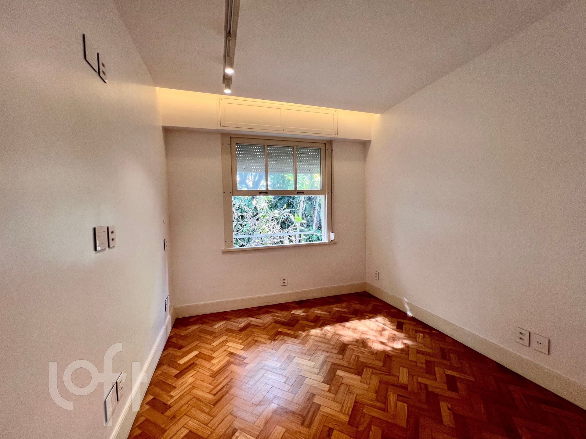 Apartamento à venda com 3 quartos, 104m² - Foto 4