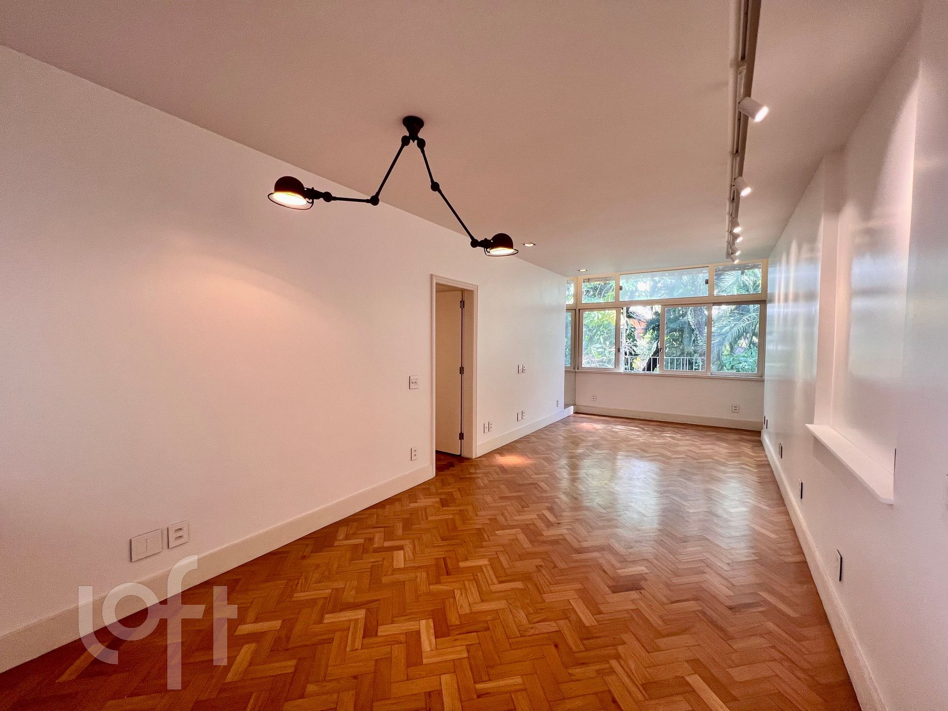 Apartamento à venda com 3 quartos, 104m² - Foto 1