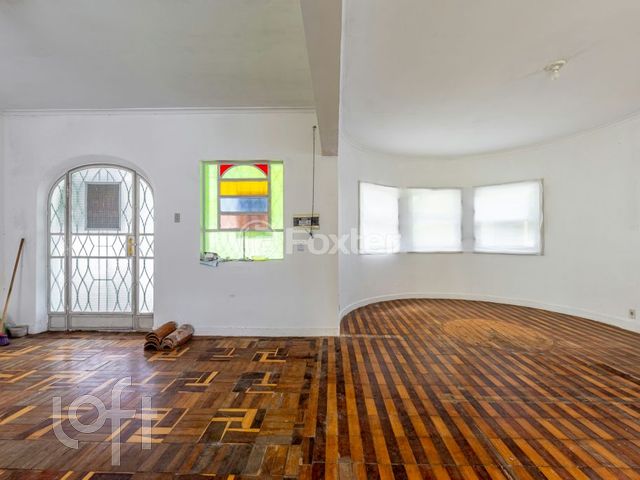 Casa com 300m², 4 dormitórios, 1 suíte, 1 vaga, Chácara das Pedras em Porto Alegre