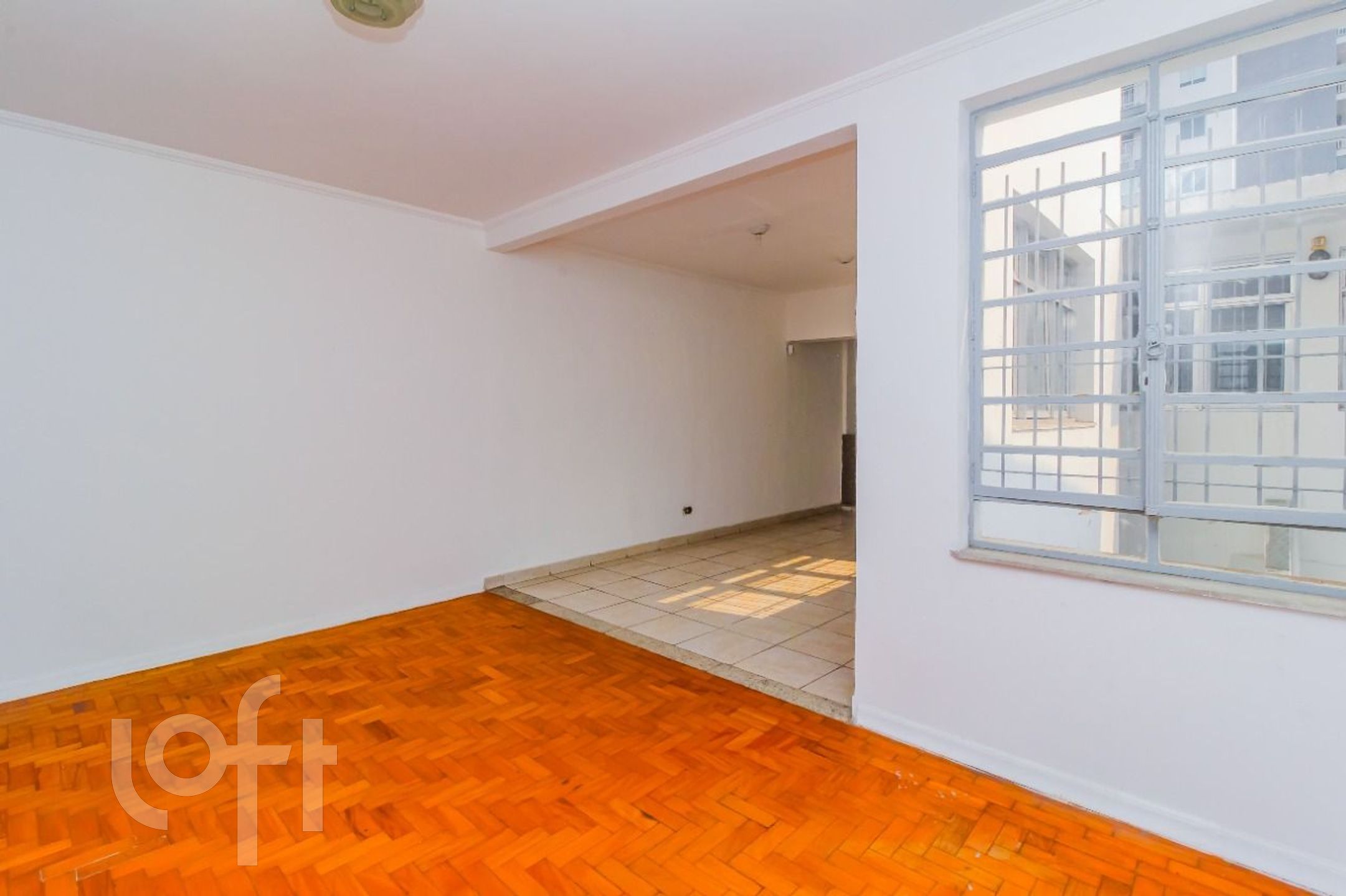 Casa à venda com 4 quartos, 250m² - Foto 1