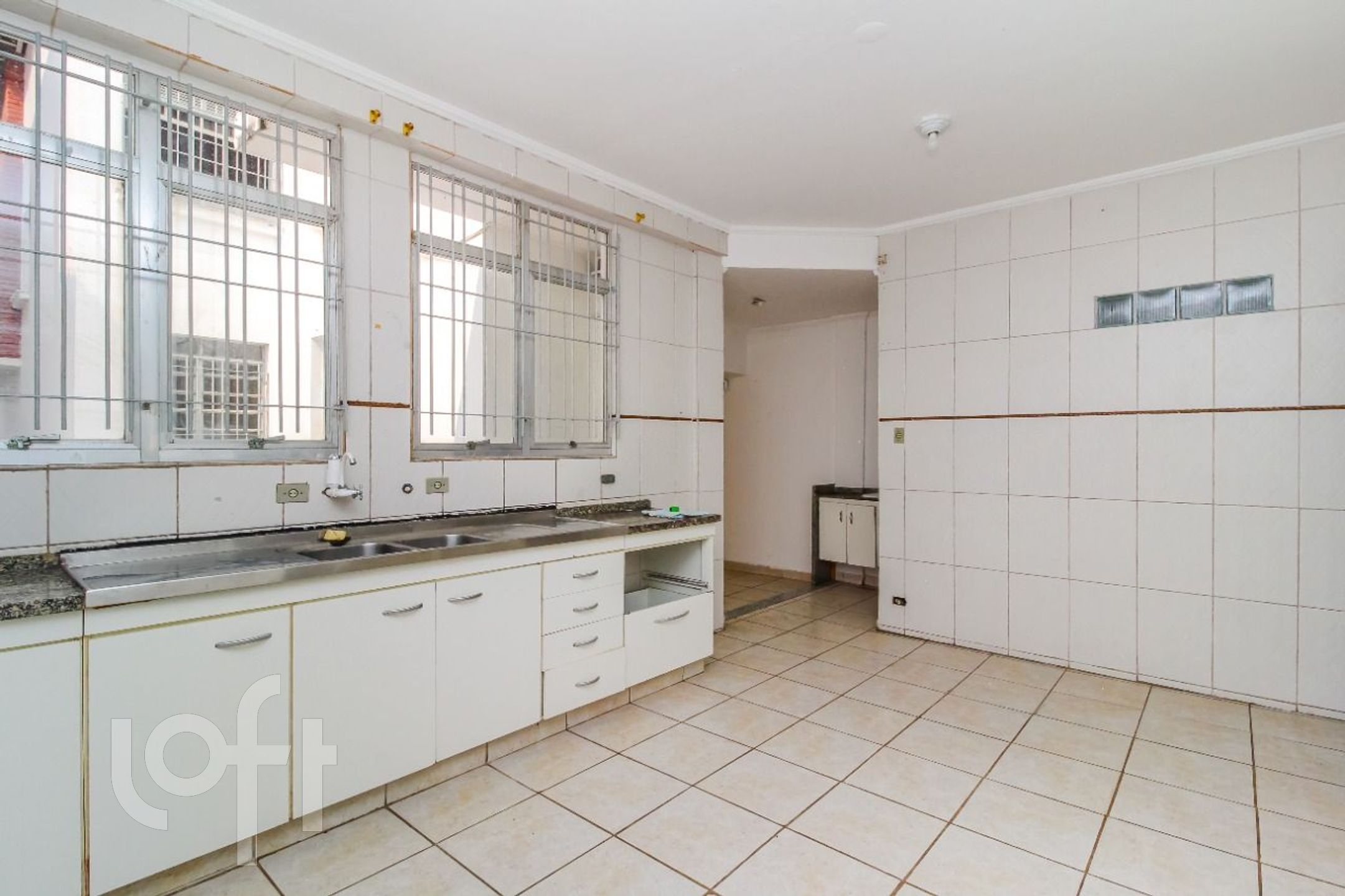 Casa à venda com 4 quartos, 250m² - Foto 10