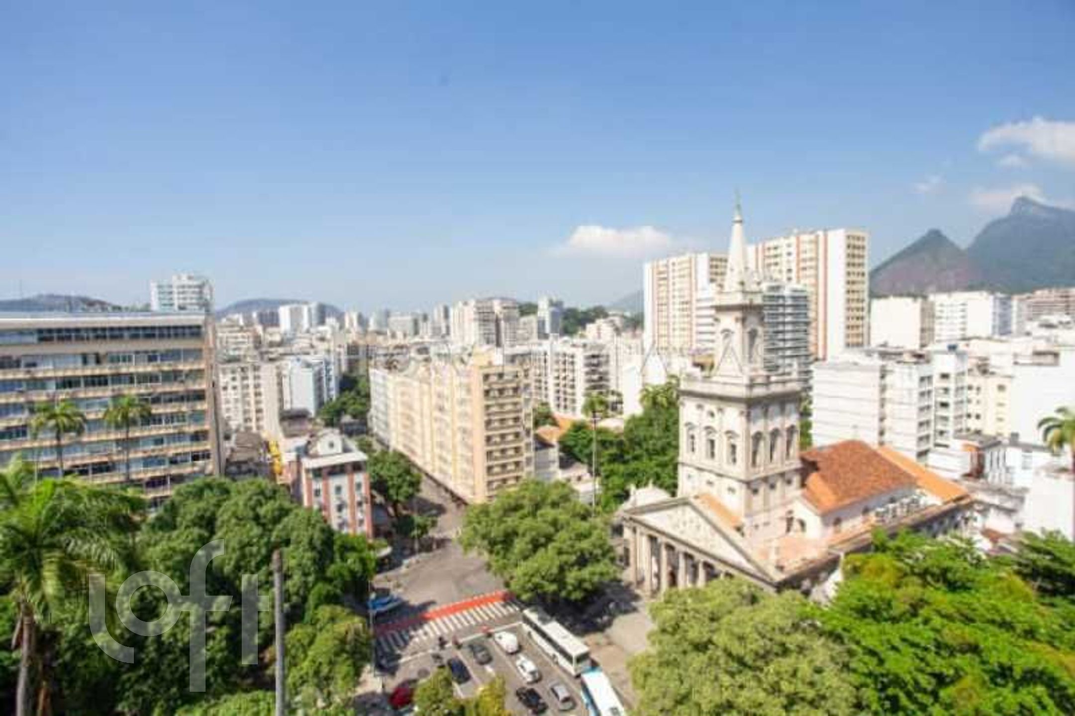 Apartamento à venda com 3 quartos, 398m² - Foto 2