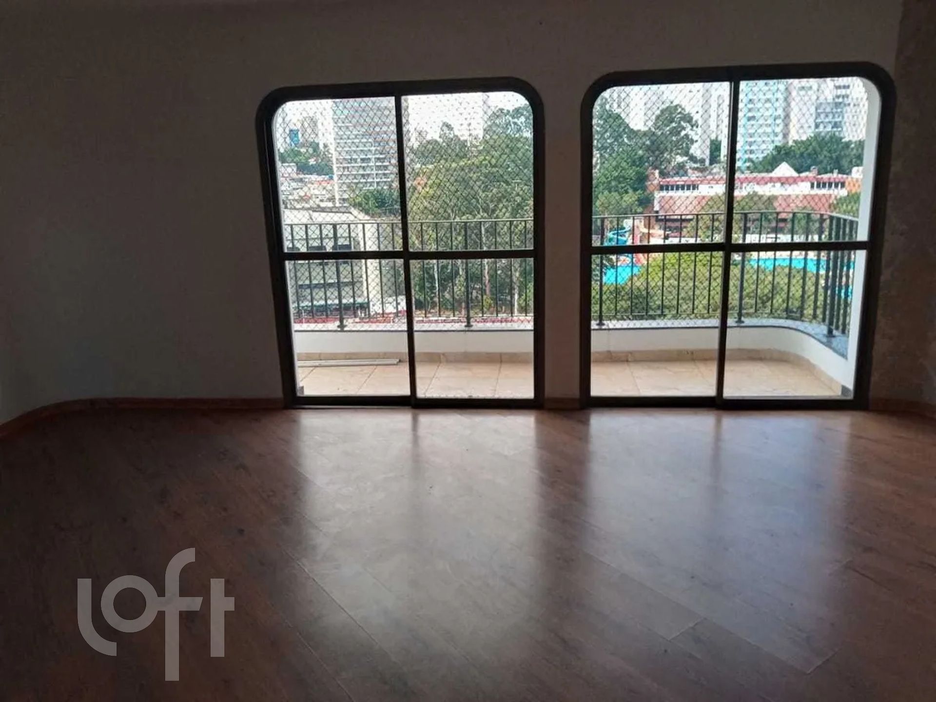 Apartamento à venda com 4 quartos, 168m² - Foto 2