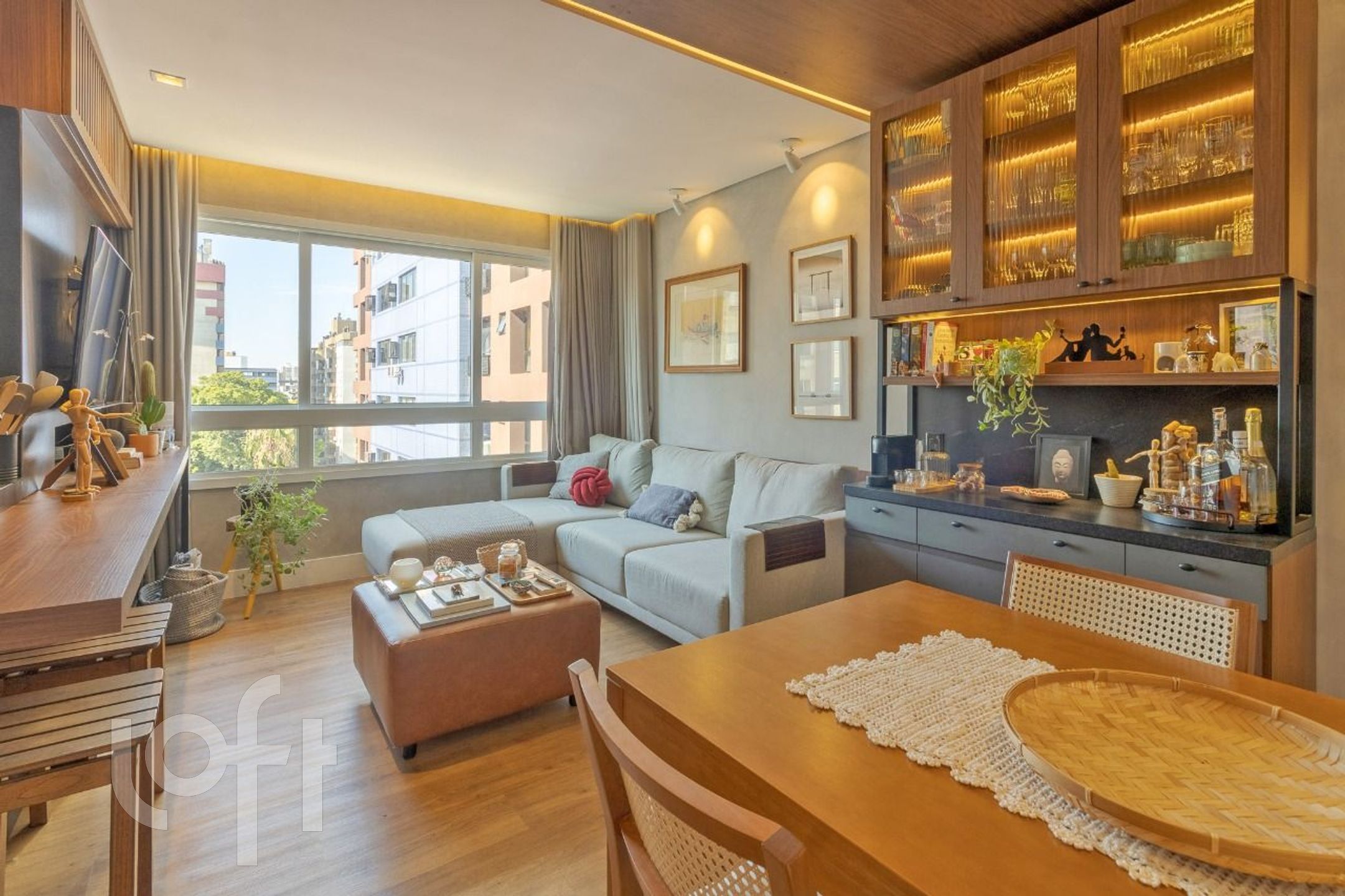 Apartamento com 64m², 2 dormitórios, 1 suíte, 1 vaga, Menino Deus em Porto Alegre