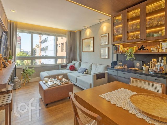 Apartamento com 64m², 2 dormitórios, 1 suíte, 1 vaga, Menino Deus em Porto Alegre