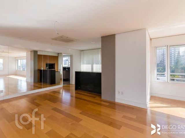 Apartamento com 336m², 4 dormitórios, 4 suítes, 4 vagas, Bela Vista em Porto Alegre