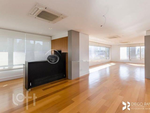 Apartamento com 336m², 4 dormitórios, 4 suítes, 4 vagas, Bela Vista em Porto Alegre