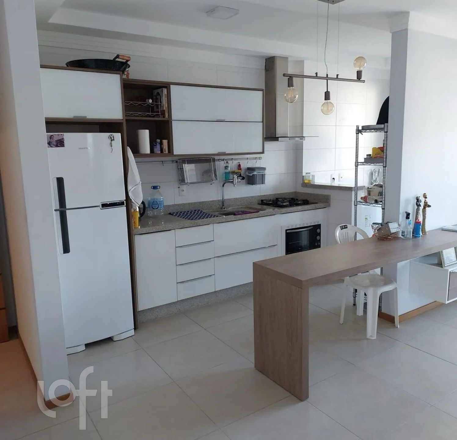 Apartamento à venda em Cidade Jardim de Florianopolis com 73 m², 2 quartos, 1 suíte, 1 vaga